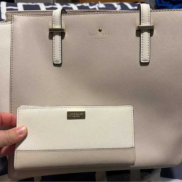 Kate Spade Large Purse with Matching Wallet - Picture 2 of 7